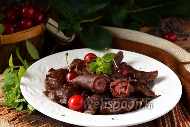 Фото Шоколадные вареники с вишней «Чёрный лес»