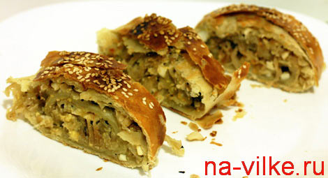 Слоёный рулет с капустой Слоёный рулет с капустой
