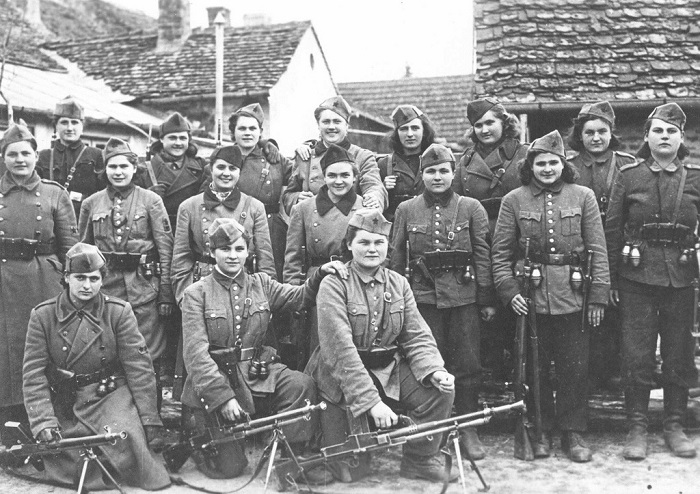 Народно-освободительная армия Югославии. 30 ретро-снимков советских женщин, вставших на защиту своей Родины