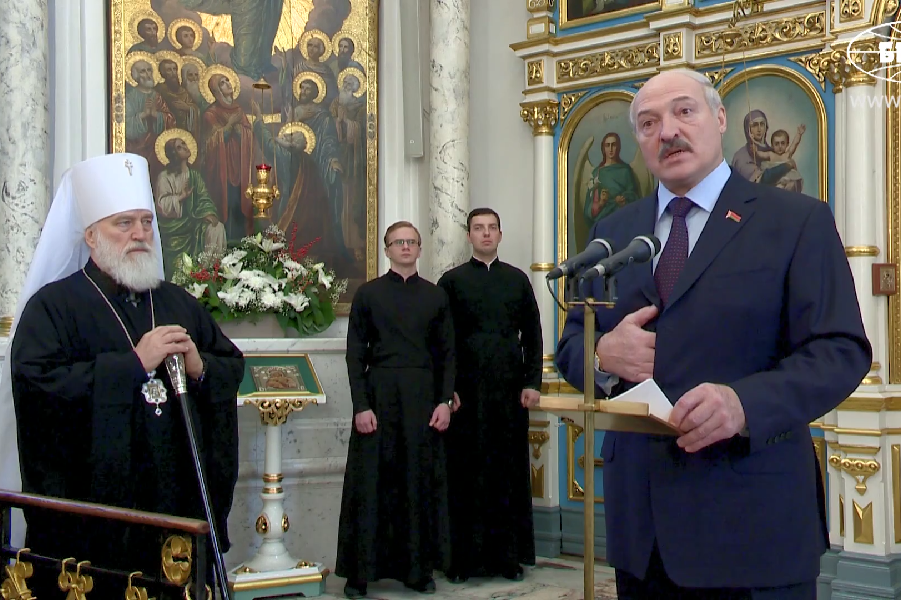 Президент Лукашенко в Свято-Даниловском кафедральном соборе 7.01.16.png Президент Лукашенко в Свято-Даниловском кафедральном соборе 7.01.16.png