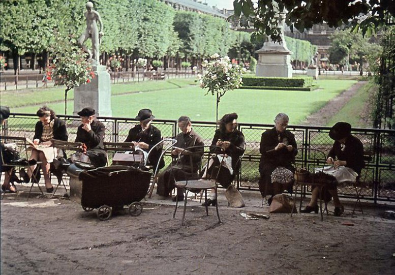 «Париж в оккупации 1941-44г». (Такая разная война. 48 фото)