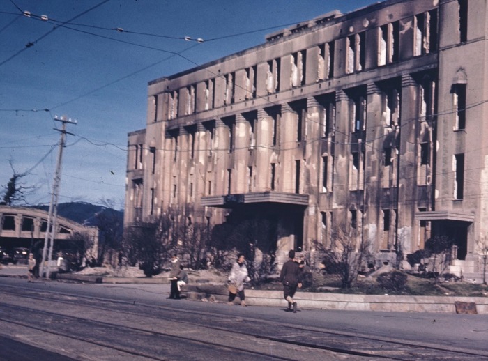 Трагедия в Хиросиме: Щемящие фотографии об атомной бомбардировке 1945 года.