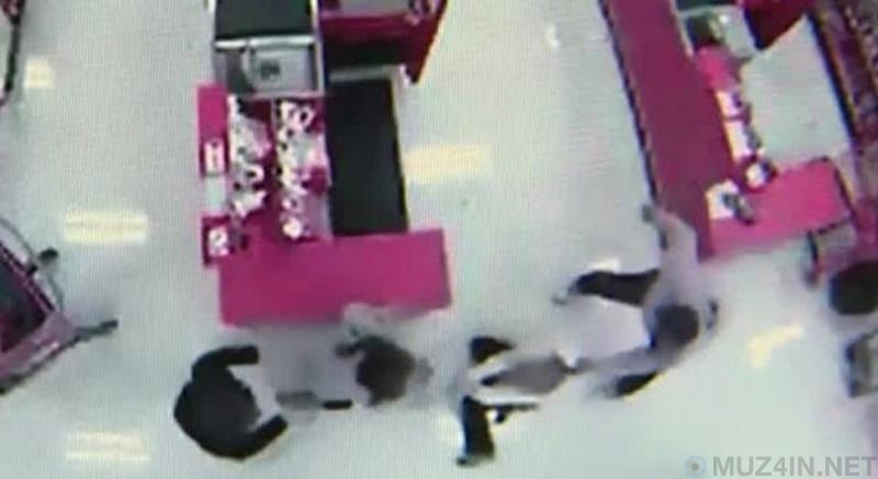 10 хороших людей, которые были наказаны за помощь другим 10 хороших людей, которые были наказаны за помощь другим