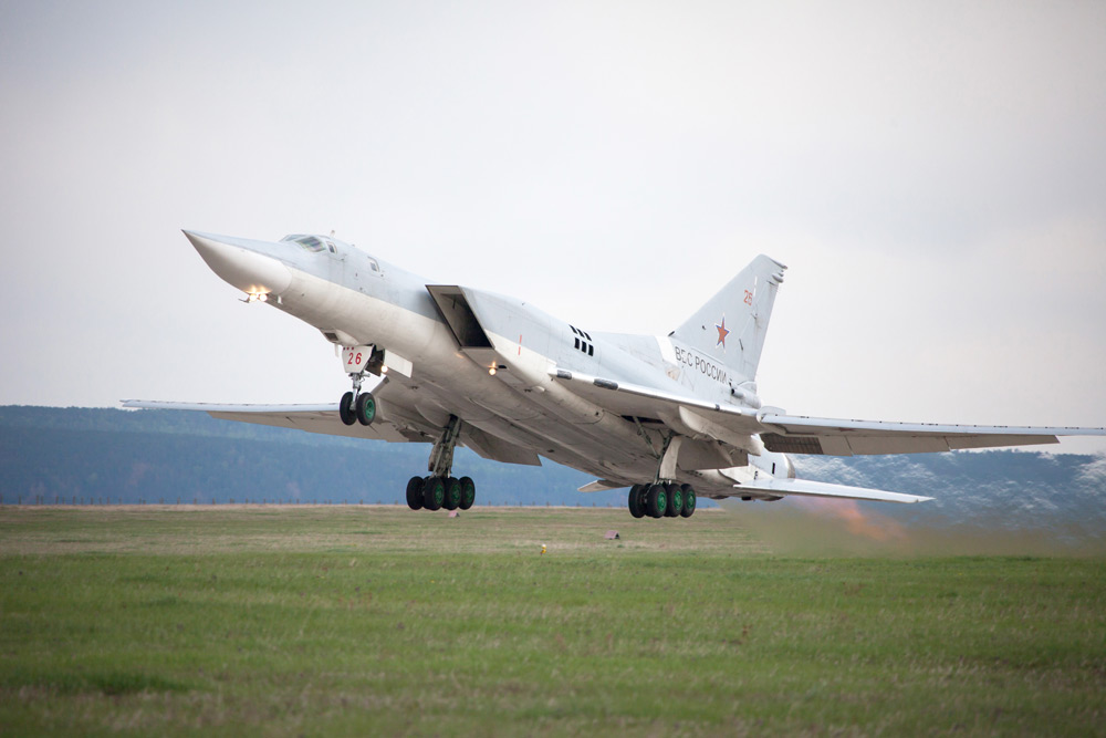 Зачем в Крым перебросили дальние бомбардировщики Ту-22М3