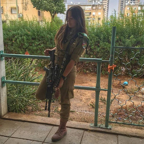 Israeli Army Is The Most Beautiful Army In The World (43 pics) Israeli Army Is The Most Beautiful Army In The World (43 pics)