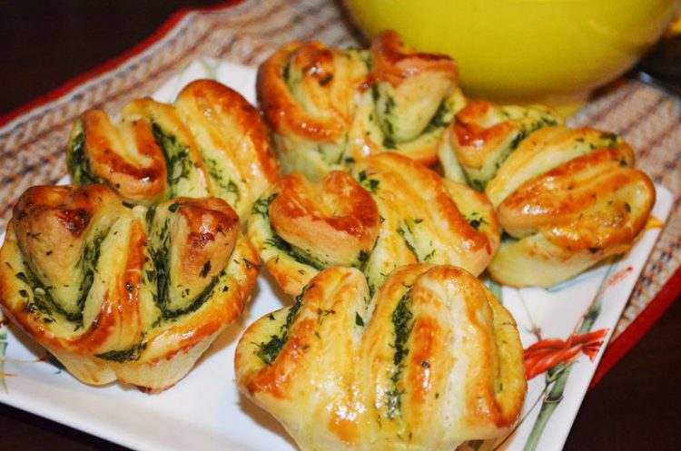 Ароматная вкуснятина с чесноком и зеленью за 25 минут... Обожаю такие рецепты! Ароматная вкуснятина с чесноком и зеленью за 25 минут... Обожаю такие рецепты!