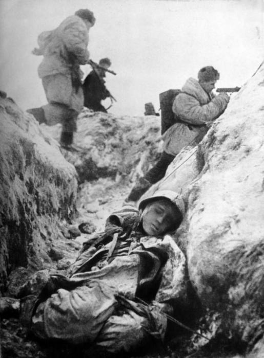 Фотографии военкоров с фронтов Великой Отечественной Фотографии военкоров с фронтов Великой Отечественной