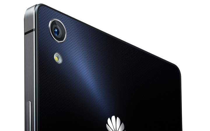 Смартфон Huawei Ascend P7 доступен в России по цене 18 000 рублей Смартфон Huawei Ascend P7 доступен в России по цене 18 000 рублей