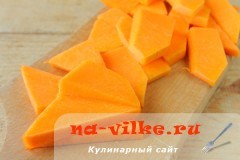 Теплый салат из тыквы с орехами Теплый салат из тыквы с орехами