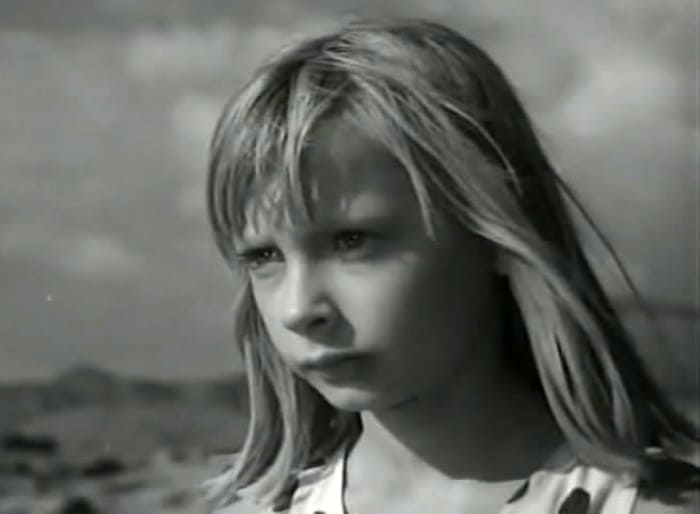 Кадр из фильма *Девочка и эхо*, 1964 | Фото: kino-teatr.ru Кадр из фильма *Девочка и эхо*, 1964 | Фото: kino-teatr.ru