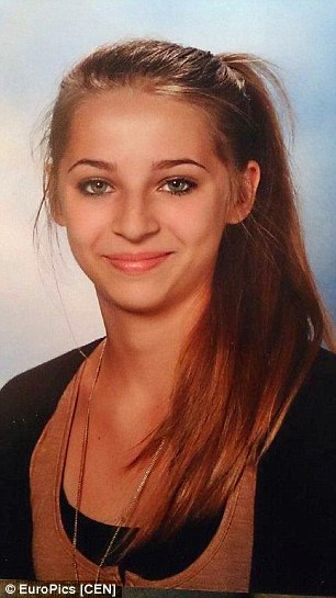 Samra Kesinovic, 16, who is thought to have fled to Syria to join Islamic State