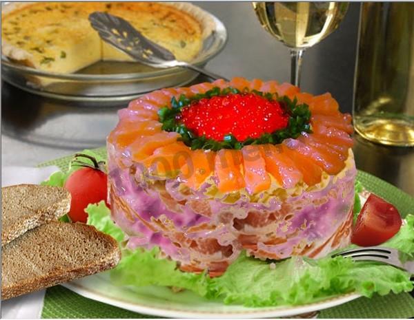 Слоеный салат с семгой и икрой Слоеный салат с семгой и икрой