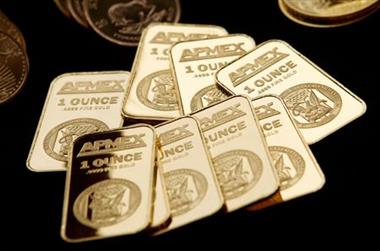 FILE PHOTO: Gold Bullion from the American Precious Metals Exchange (APMEX) is seen in this picture taken in New York, September 15, 2011. REUTERS/Mike Segar/File Photo FILE PHOTO: Gold Bullion from the American Precious Metals Exchange (APMEX) is seen in this picture taken in New York, September 15, 2011. REUTERS/Mike Segar/File Photo