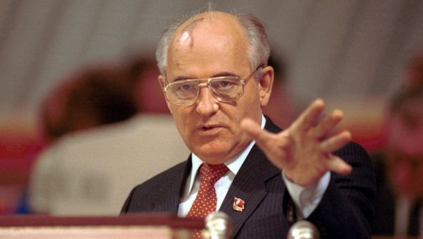 30 лет назад Горбачев хотел забрать Крым у Украины, но не успел Горбачёв
