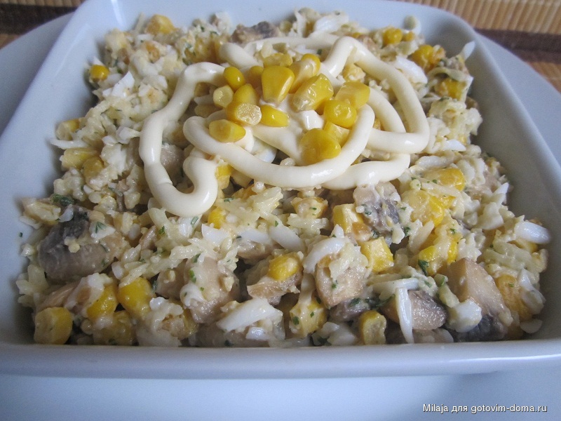 Салат с сыром и грибами и кукурузой рецепт пошагово Салат с сыром и грибами и кукурузой рецепт пошагово