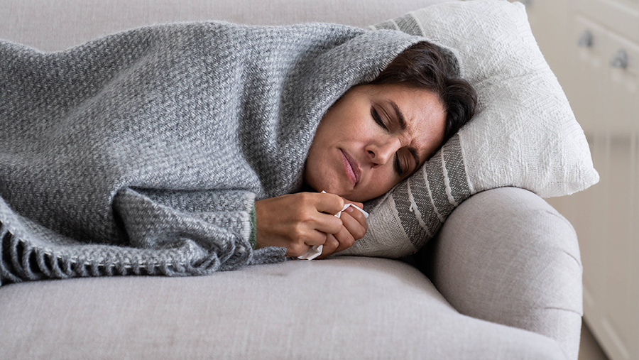 Врач назвала дефицит гормонов одной из причин непереносимости холода