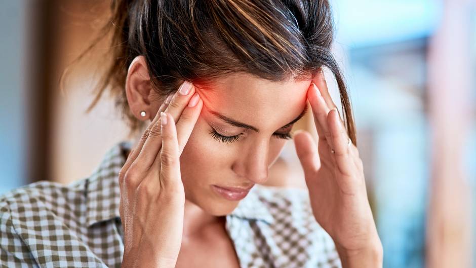 При какой головной боли нужно срочно обращаться к врачу?