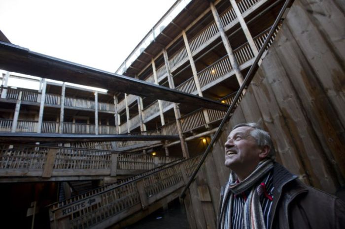 Голландец построил точную копию библейского ковчега (13 фото)