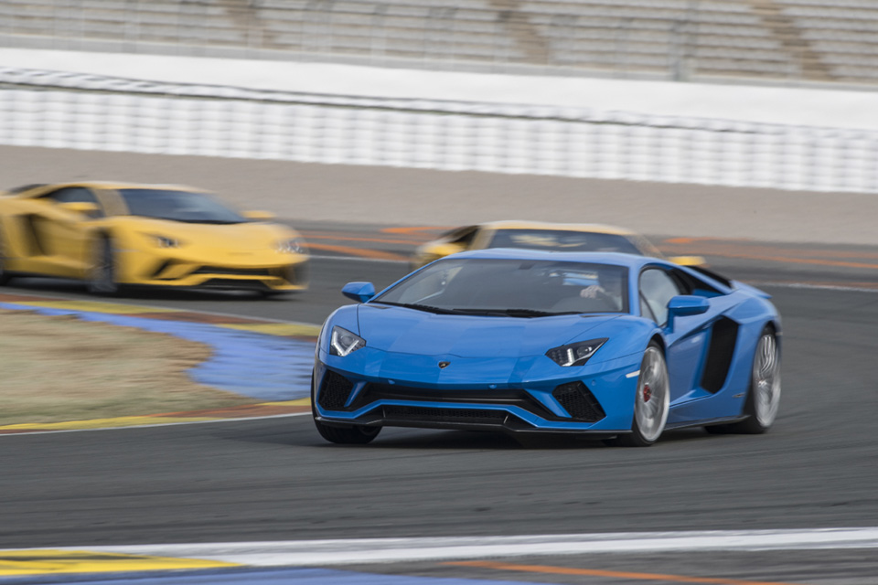 Тест-драйв Lamborghini Aventador S, после которого нужно заново учиться жить. Фото 5