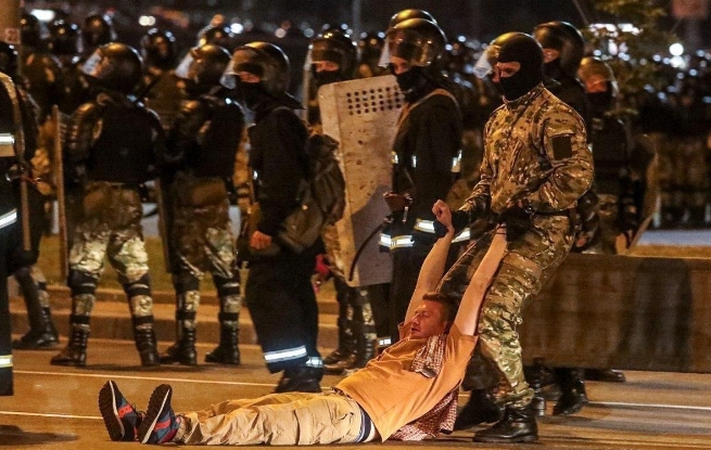 «Комментарии излишни…» Что происходит в Минске и других городах Белоруссии после выборов президента