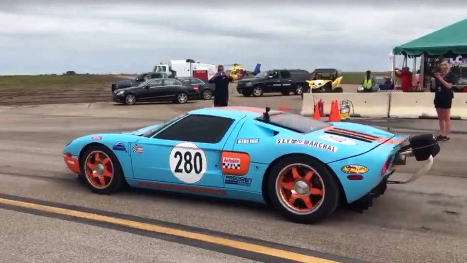 Ford GT разогнался за 1,6 километра до 470 километров в час