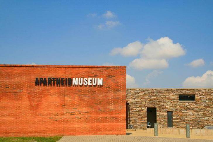 Музей апартеида apartheid-museum