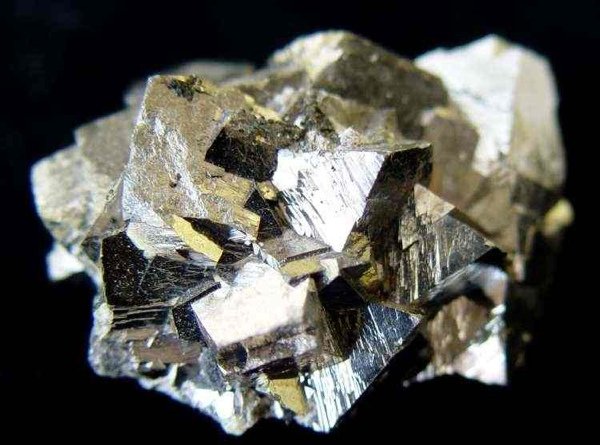 10 смертельно опасных камней и минералов. 10 смертельно опасных камней и минералов.