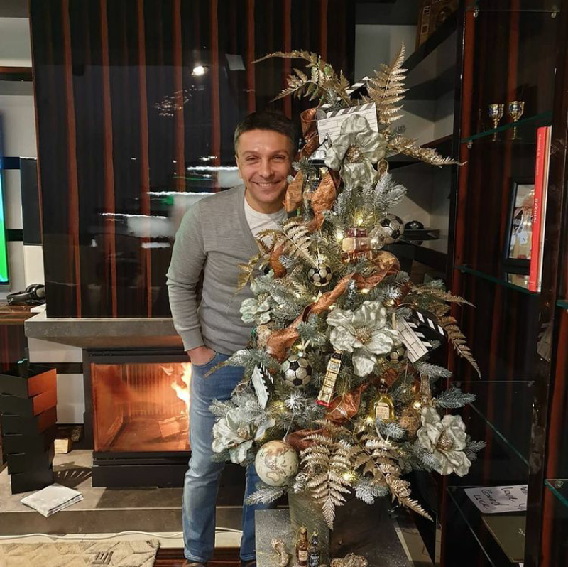 "Лешина елка" для актера Алексея Бараца. @instagram.com/elena_ksenofontova_official/ 