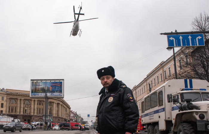 Источник назвал предварительную версию теракта в Петербурге Источник назвал предварительную версию теракта в Петербурге