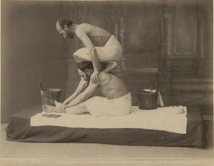 Массаж в бане. Тбилиси, 1890-е годы. Массаж в бане. Тбилиси, 1890-е годы.