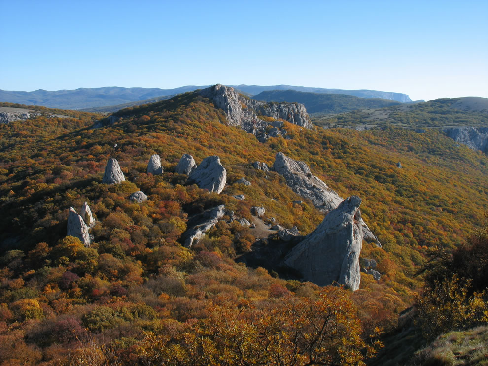 Laspy Bay rocks dubbed Devil Fingers