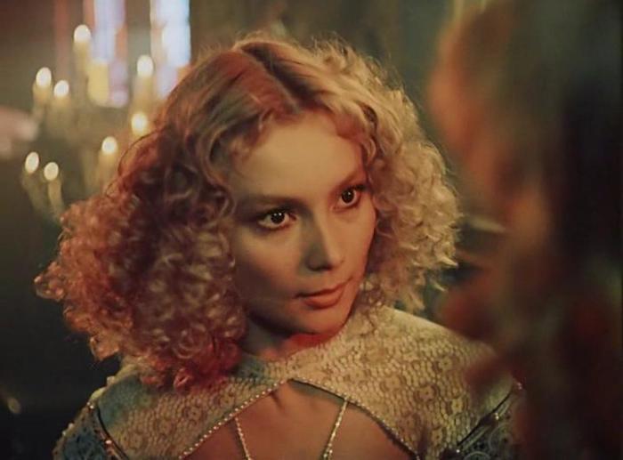 Кадр из фильма *Остров погибших кораблей*, 1987 | Фото: kino-teatr.ru Кадр из фильма *Остров погибших кораблей*, 1987 | Фото: kino-teatr.ru