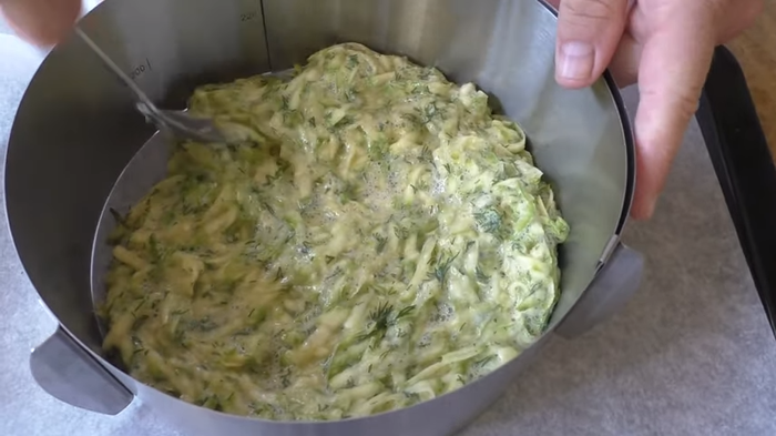 Пицца на кабачковом тесте без грамма муки Еда, Кабачок, Пицца, Вкусно, Другая кухня, Приготовление, Кабачковая пицца, Рецепт, Видео, Длиннопост