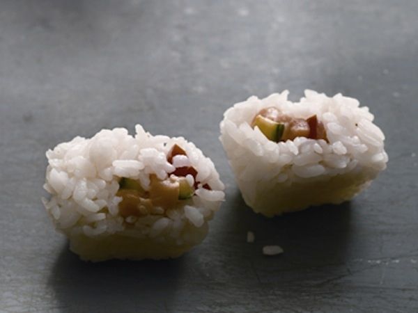 3937385_6sushi_iz_formochki_dlya_lda (600x450, 24Kb)