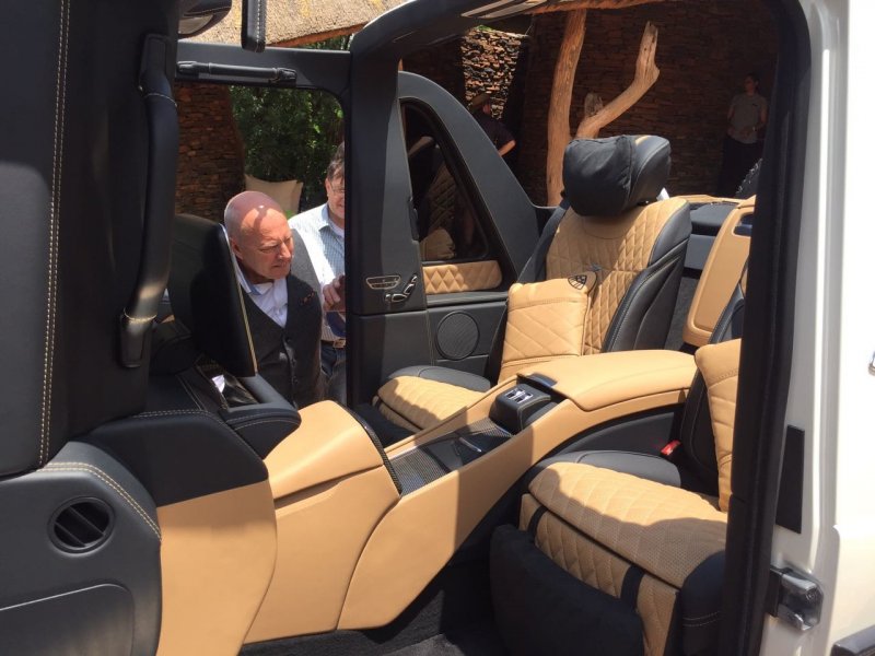 Первый внедорожный Maybach на базе G-Class 4x4 Squared Первый внедорожный Maybach на базе G-Class 4x4 Squared
