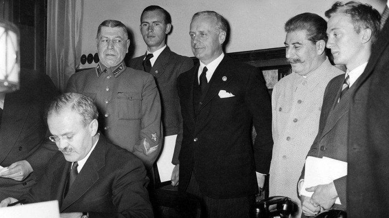 Гордиться и жить, или каяться — и умереть...