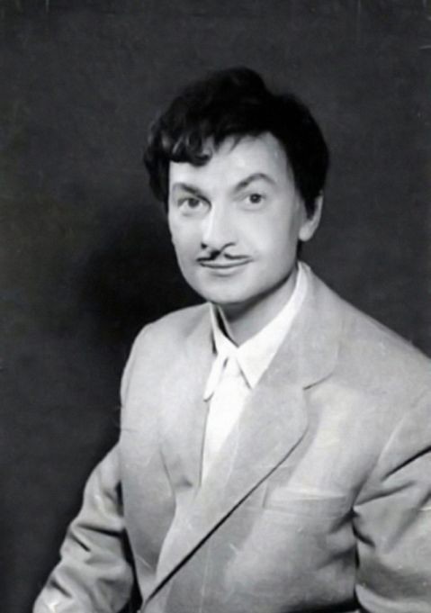  :     , , 