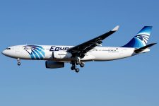 Airbus 330-243 авиакомпании EgyptAir, конструкционный номер 696