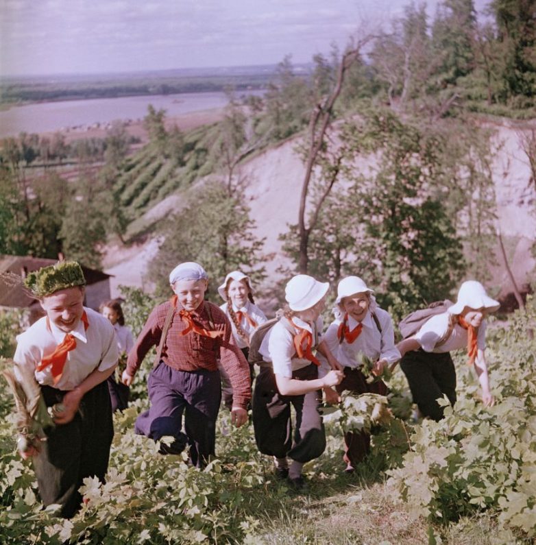 Фотоальбом  советской эпохи