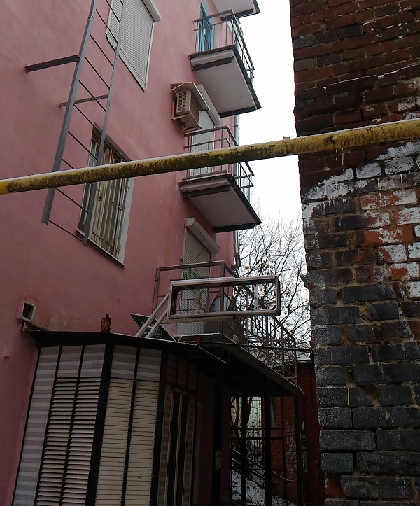 kr03c.jpg kr03c.jpg