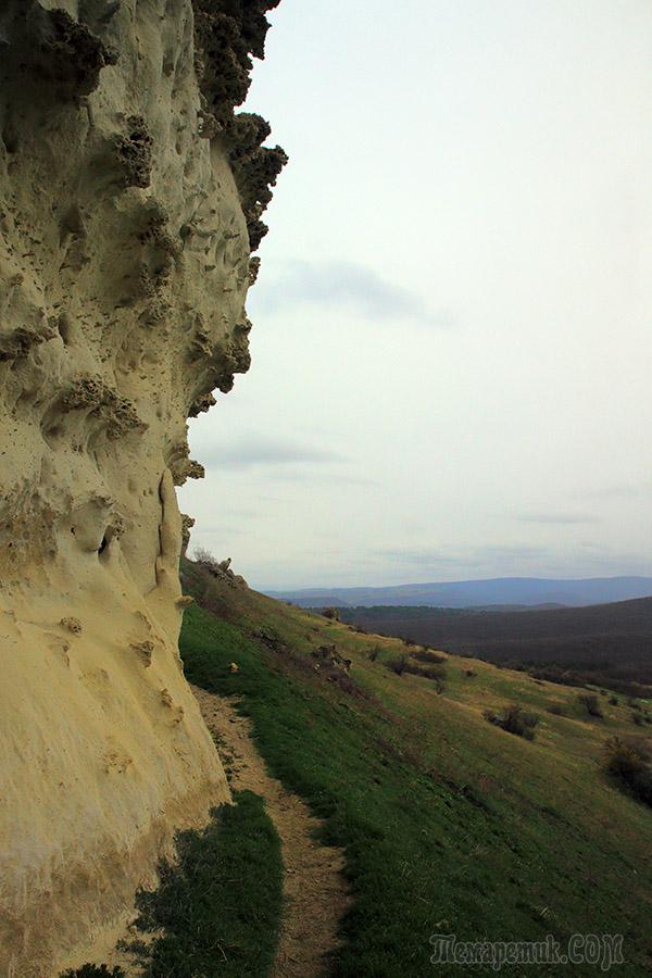 Крым. Пещерный город Бакла. Прострелы Крым. Пещерный город Бакла. Прострелы