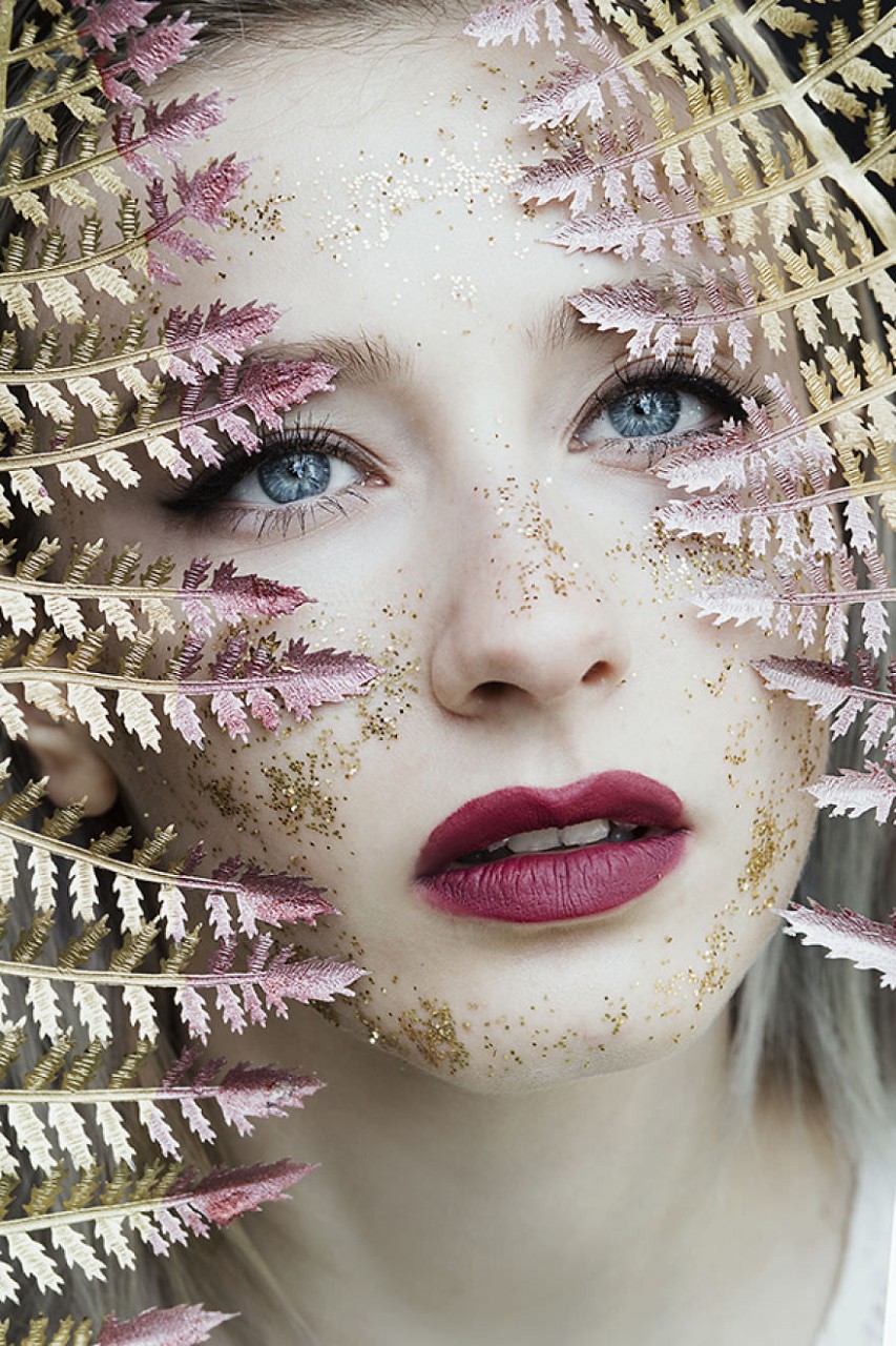 Photographer-inspired-by-a-blue-eyes-models-58974c419f3b6__880