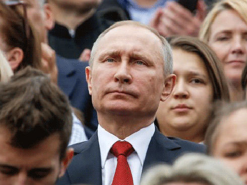Левада-Центр: Путин останется у власти «хотят люди этого или нет»