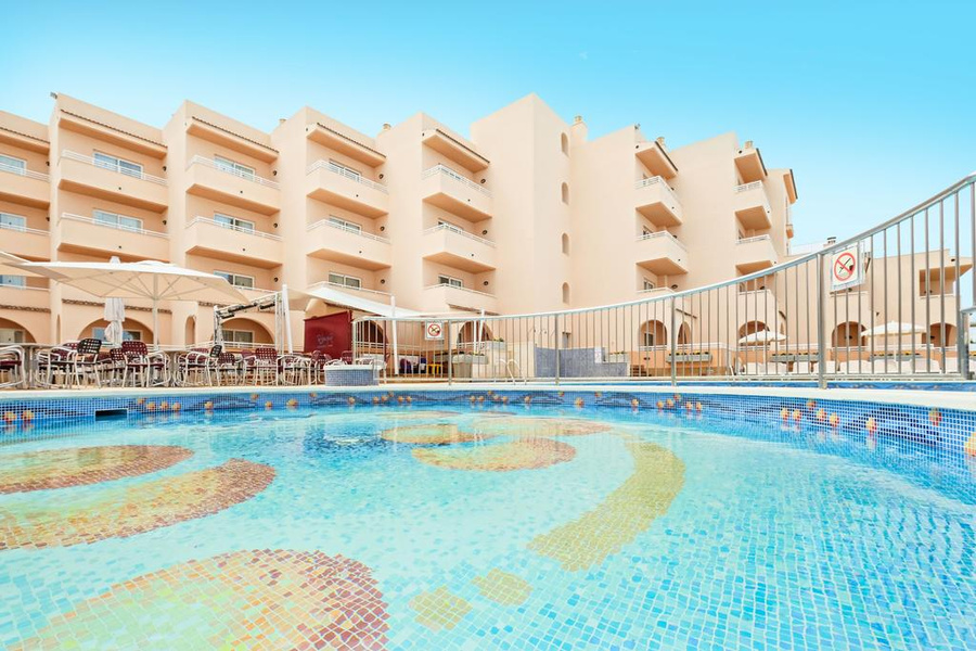 Hotel-Apartments Rosamar. Фото: © azulinehotels.com
