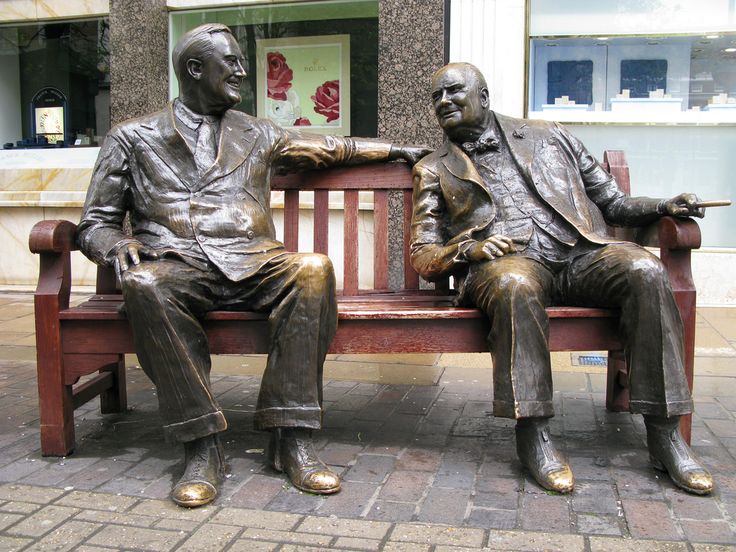 Statues: #Roosevelt and #Churchill, Bond Street, #London, #England |  Statue, Street pictures, Bond street