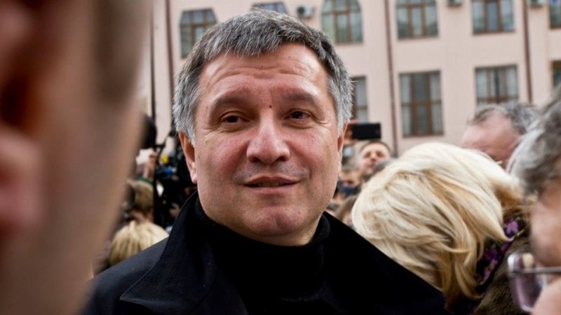 «Национальные дружины» на Украине: Арсен Аваков готов к захвату улиц «Национальные дружины» на Украине: Арсен Аваков готов к захвату улиц