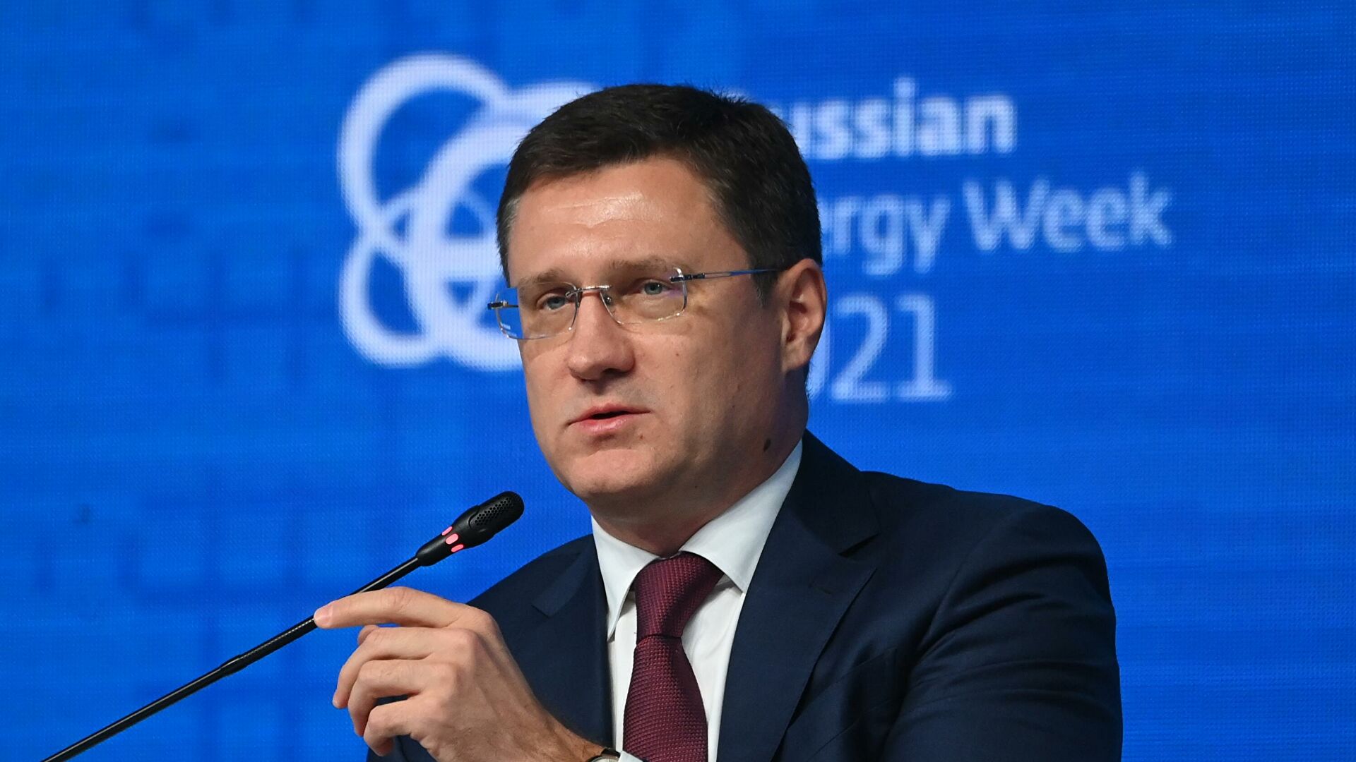 Заместитель председателя правительства РФ Александр Новак на пленарном заседании в рамках Российской энергетической недели Заместитель председателя правительства РФ Александр Новак на пленарном заседании в рамках Российской энергетической недели - РИА Новости, 1920, 16.10.2021