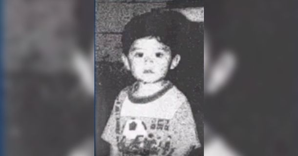 В 1995 году у нее похитили годовалого сына. 21 год спустя полиция сообщила, что нашла его… В 1995 году у нее похитили годовалого сына. 21 год спустя полиция сообщила, что нашла его…