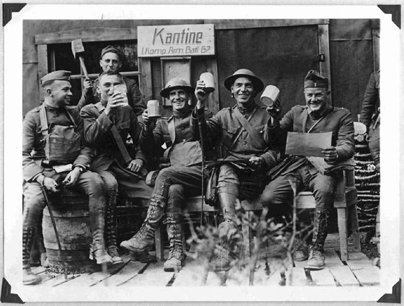 Фотографии времен Первой мировой войны, запрещенные цензурой. ФОТОрепортаж Голуби и противогазы. Другая сторона Первой мировой