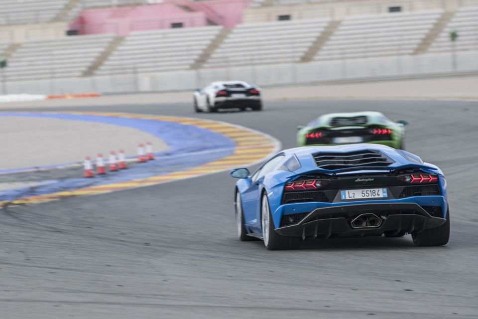 Тест-драйв Lamborghini Aventador S, после которого нужно заново учиться жить. Фото 10